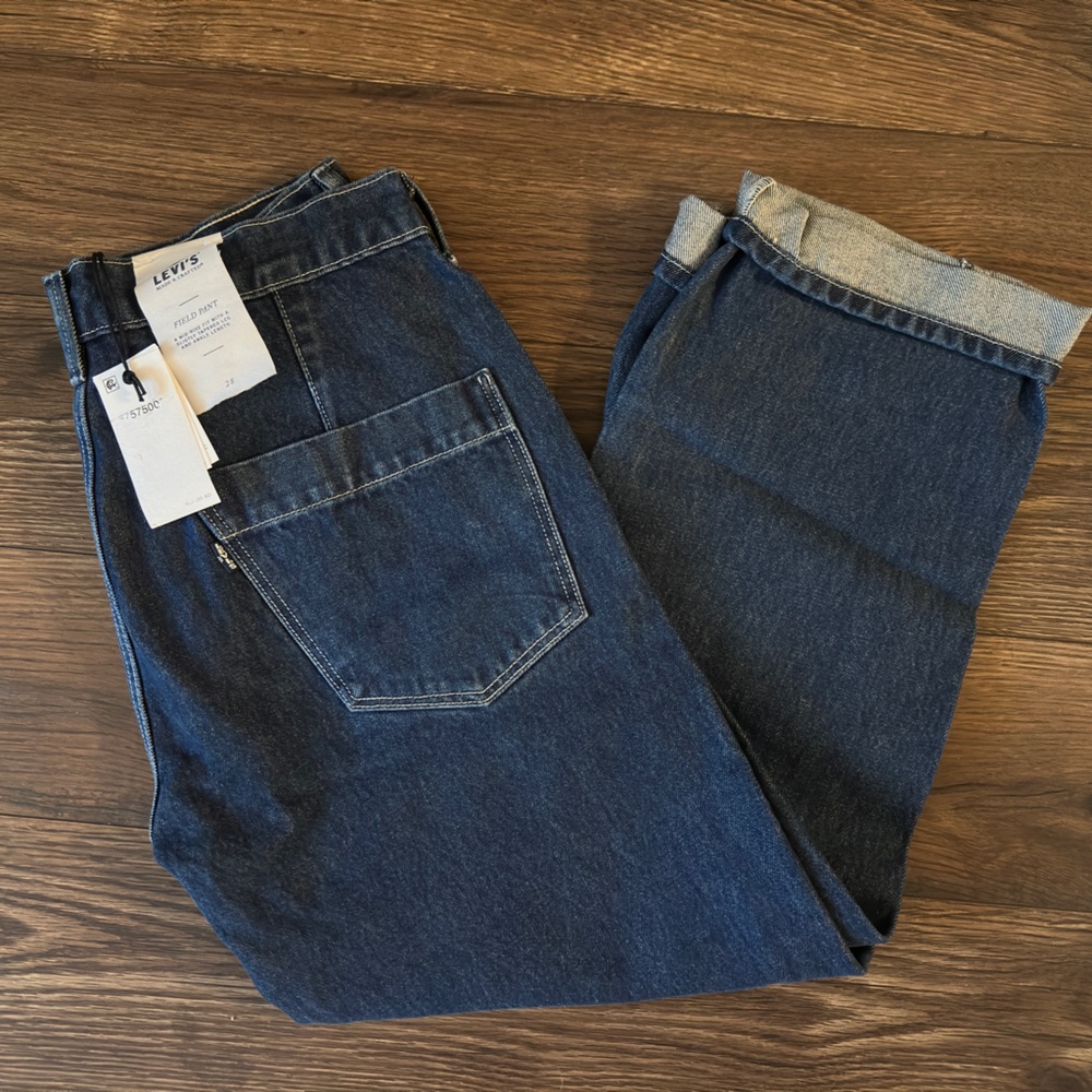 Levi’s Field Pant Capri Sz 28